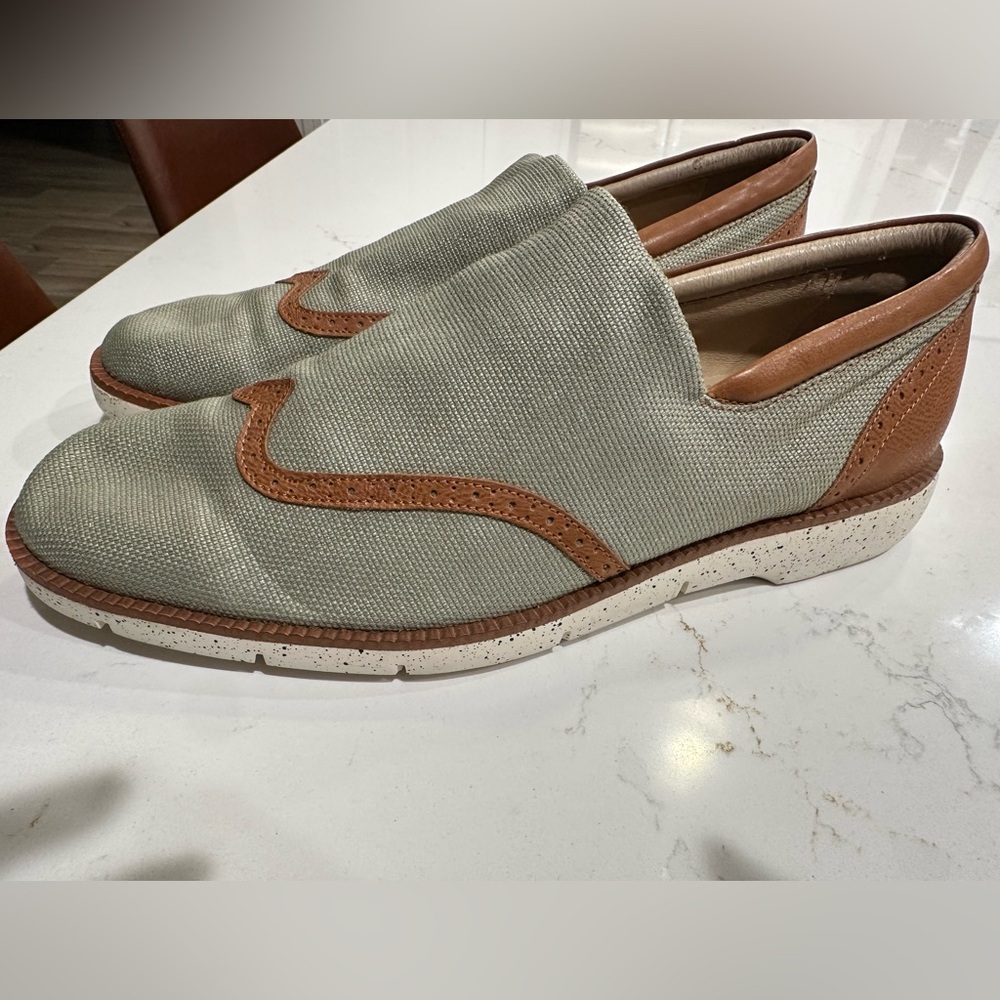Mens Donald Pliner Elijah slip on loafer.  Size 11.5 m